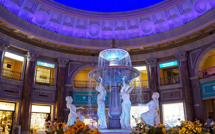 The fountain and painted dome ceiling in VenusFort's fountain plaza makes for an inspiring view at Cobara-Hetta in Tokyo.