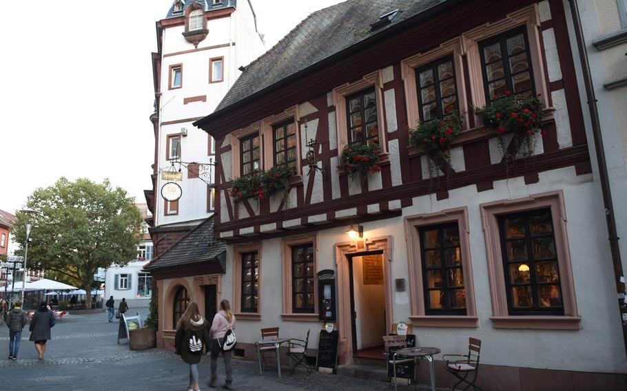 Spinnraedl is a German restaurant in downtown Kaiserslautern, Germany. It's housed in the city's oldest half-timbered building.

