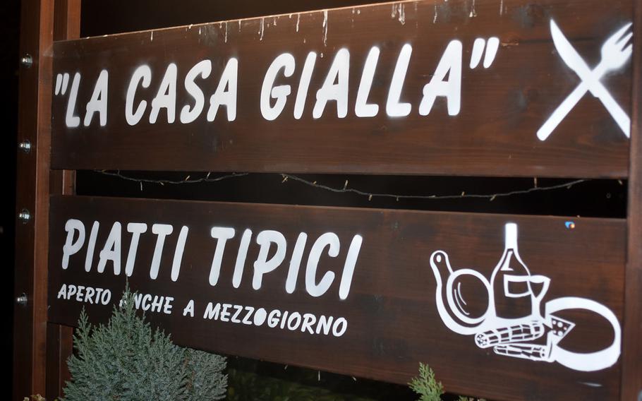 La Casa Gialla is located in the country, a mile or two outside Prata di Pordenone, Italy. It's open for lunch and dinner six days a week.