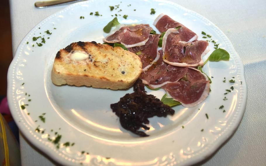 One recent appetizer at La Casa Gialla, a restaurant that relies on local ingredients,  was prosciutto, toast and radicchio.