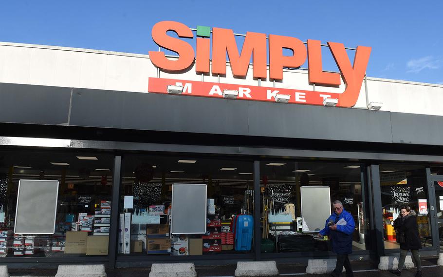 Shoppers walk past Simply Market, a large French grocery store in Spicheren, France, close to the German border near Saarbruecken. The store is less than an hour's drive from Kaiserslautern, Germany.

Jennifer H. Svan/Stars and Stripes
