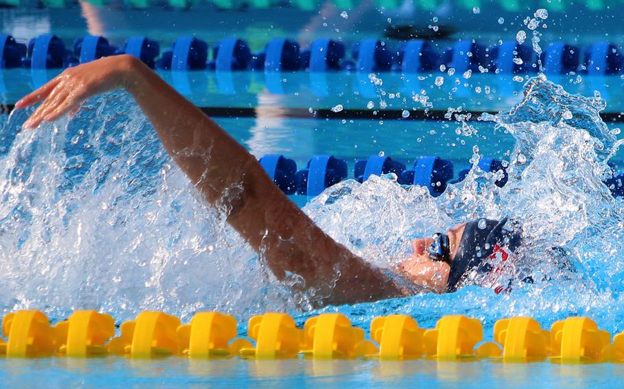 U.S. swimmer Elizabeth Marks competes in the 50 meter backstroke at the 2016 Invictus Games in Orlando, Fla. Marks won four gold medals in swimming.