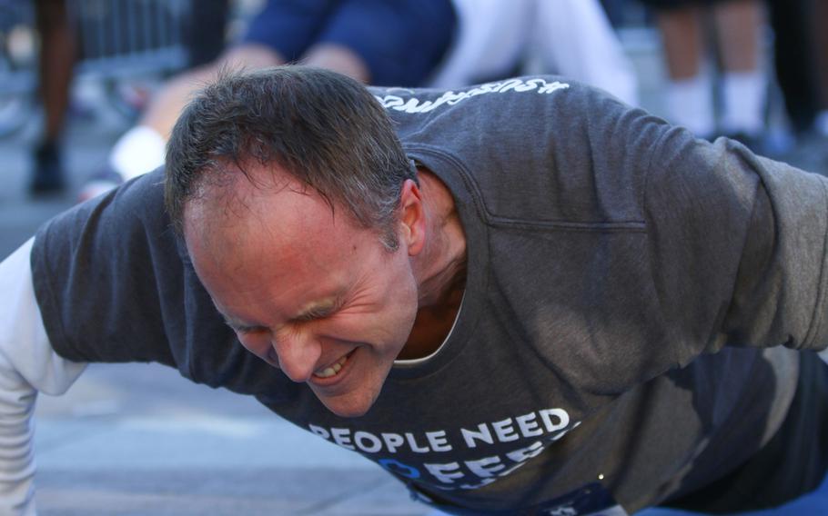 The annual Navy Mile fun run took place in Washington on Oct. 1, 2017, with runners of all ages turning out to participate. In addition to the mile-long race, a push-up challenge tested participants’ upper body strength.