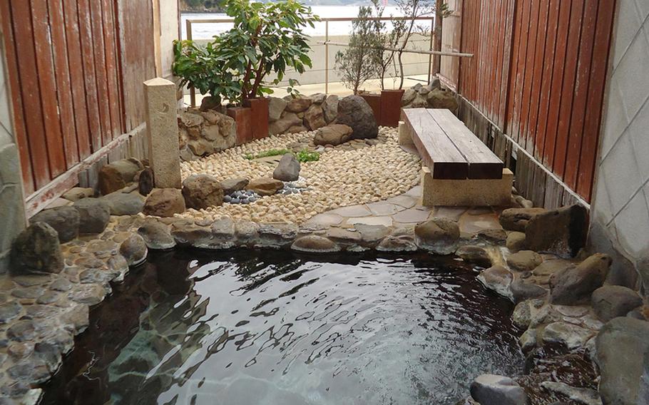 The outdoor private onsen at the Hirado Kaijyo Hotel is one of the best places in Nagasaki prefecture to thumb your nose up at Mother Nature this winter. Not only does it have a stunning ocean view, but it is affordable and in close proximity to Sasebo.