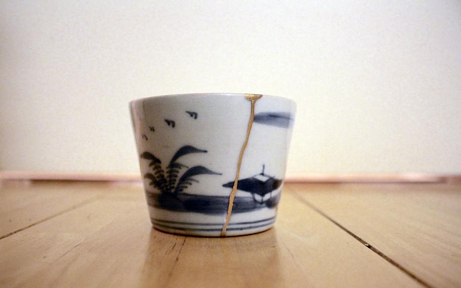 After repairing the teacup and adding the gold lacquer paint, it will be ready to use in two weeks. There are many steps to kintsugi, so be prepared to stick around at least two hours or more if you bring your own broken pottery to the class at Kuge Crafts in Tokyo.