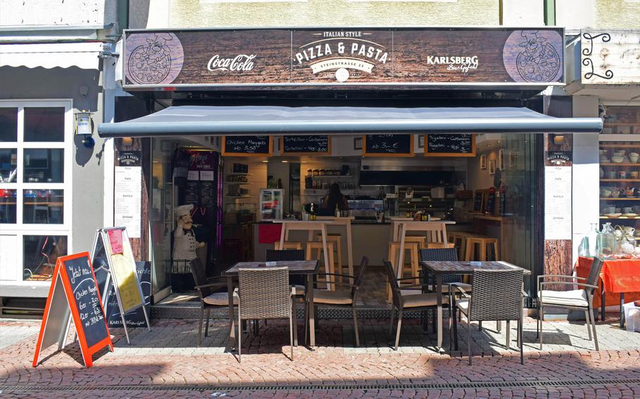 Italian Style Pizza & Pasta, a new restaurant in downtown Kaiserslautern, Germany, is attempting to succeed in a location where previous eateries offering hot dogs and burritos have failed.