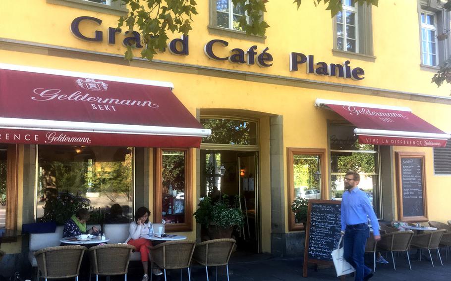 Grand Cafe Planie, in the heart of downtown Stuttgart, is a popular eatery near the Schlossplatz.