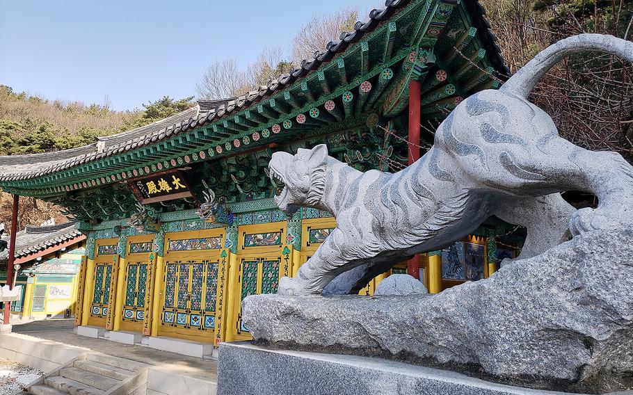 Daeungjeon Hall is where visitors can find the Iron Seated Buddha of Mangisa Temple.