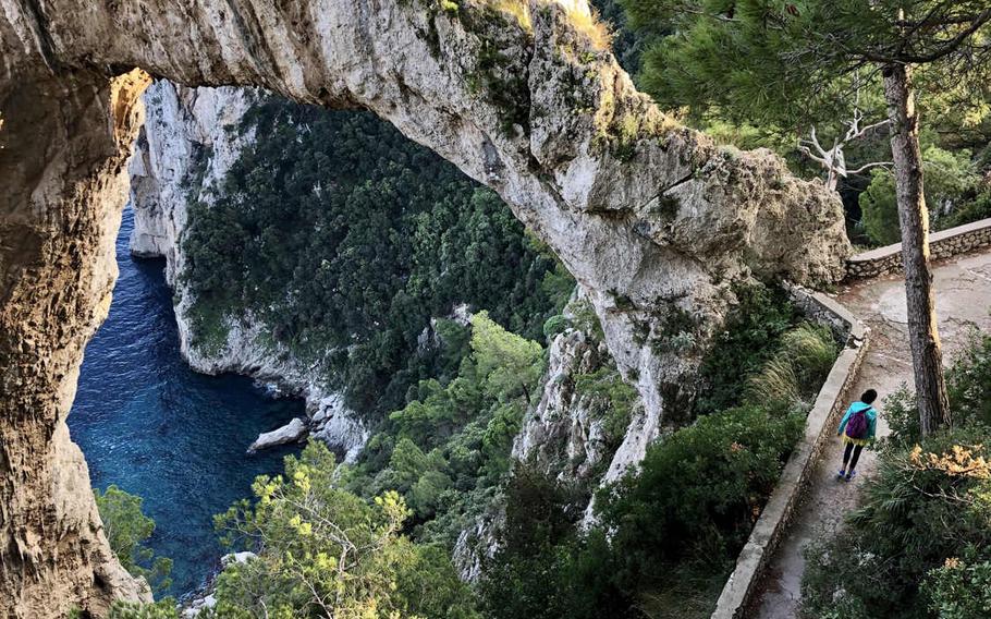 A winding path enables you to view Arco Naturale on Capri from different angles.