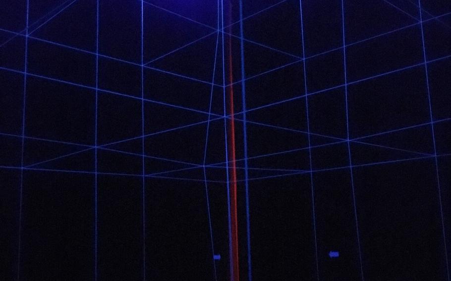 As part of the ''Vertigo'' exhibition at the Kunstmuseum Stuttgart, there are rooms with moving lights and lasers to give viewers a feeling of disorientation.