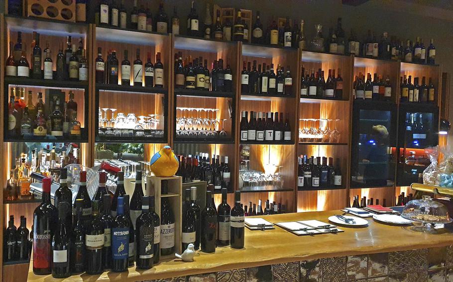 Bar Trattoria Cavour in Sacile, Italy offers a full bar with an extensive wine selection, and traditional non-alcoholic drinks such as water, sodas, and coffee.