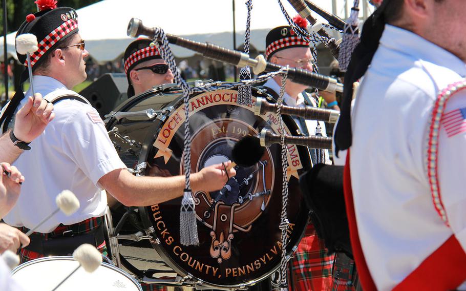 Scottish bagpipe band Loch Rannoch Pipes and Drums from Bucks County, Pennsylvania perform for the Rolling Thunder XXVI demonstration at the Lincoln Memorial, May 26, 2013.