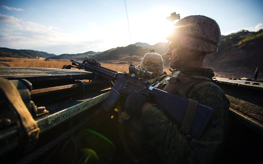 31st Marine Expeditionary Unit Marines conduct live-fire training during Exercise Ssang Yong 14 at Su Seung-ri Range, Pohang, Republic of Korea, on April 4, 2014. The training exercise was part of a larger annual exercise called Foal Eagle, which ended Friday
