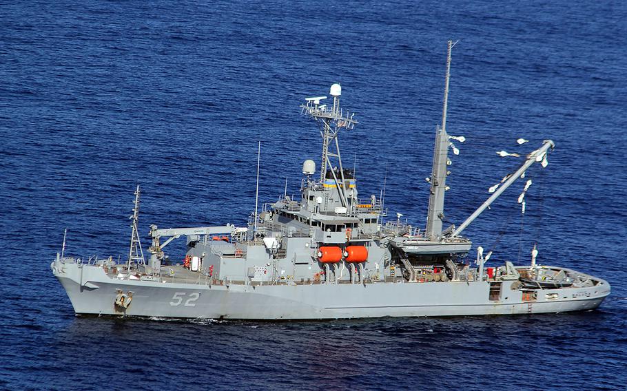 The USNS Salvor, a safeguard-class salvage ship from Military Sealift Command, serves as a support platform for Navy Mobile Diving and Salvage Unit-1 conducting underwater searches Jan. 18, 2016, off the North Shore of Oahu, in the last known position of two Marine Corps CH-53E Super Stallion helicopters that crashed Jan. 14.