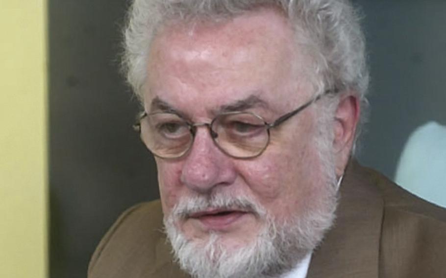Adrian Cronauer, shown here in 2004, was portrayed by Robin Williams in the movie "Good Morning, Vietnam."