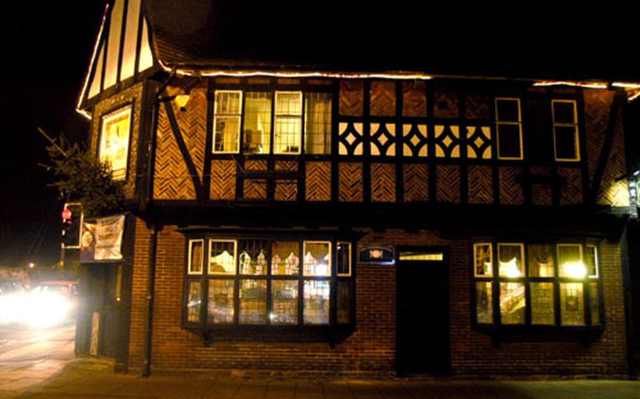 The Flintknappers is located at downtown Brandon's main intersection, a few miles north of RAF Lakenheath.