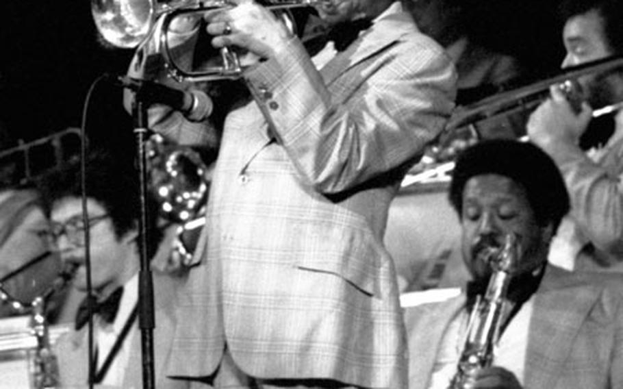 Ray Charles with his orchestra and the Raelettes at the Jahrhunderthalle in Frankfurt, Germany, in 1981.