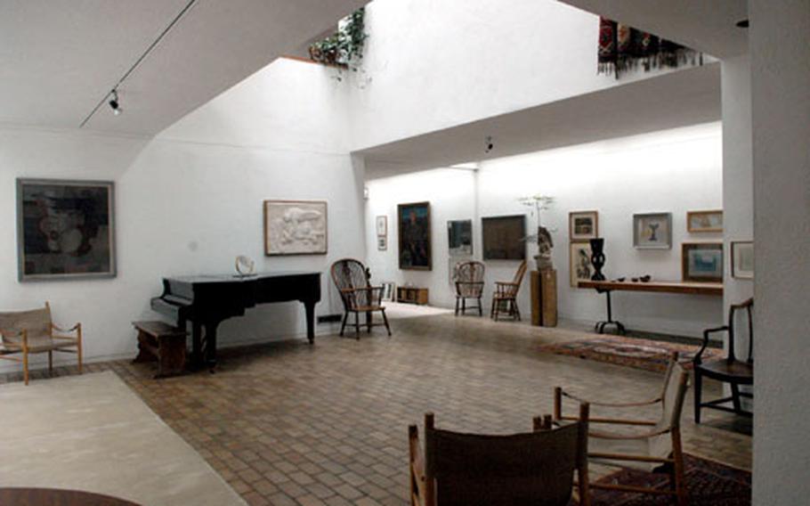 Unlike many sterile museums, the Kettle’s Yard in Cambridge offers a intimately comfortable art experience.
