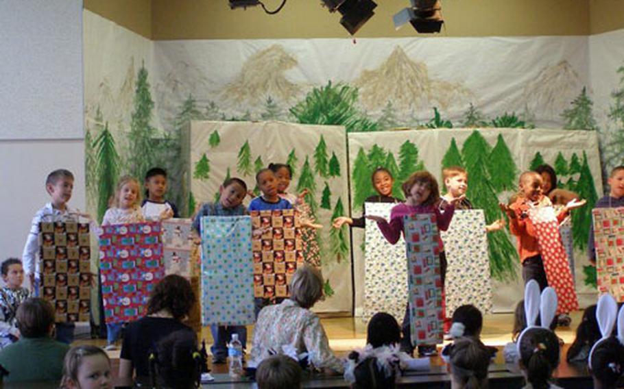 Cummings students from Mrs. Smith’s class perform.