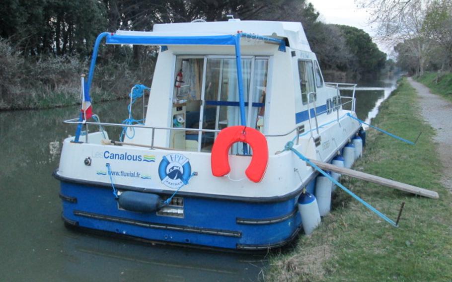 Iron spikes called piquets, are part of the boat's onboard equipment and are used to keep a boat moored in place along the canal.