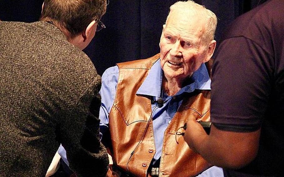 James Leavelle takes a question from the audience at the 19th annual American Veterans Center Veterans Conference & Honors and National Youth Leadership Summit in Washington, D.C. Leavelle was the first person to interrogate Lee Harvey Oswald after the assassination of President John F. Kennedy.