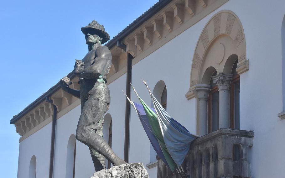 Like most Italian towns of any size, Barcis has a memorial for all the men from the town who died in the world wars.