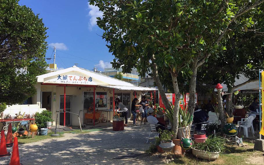 Ohshiro Tempura is popular with tourists as well as locals.