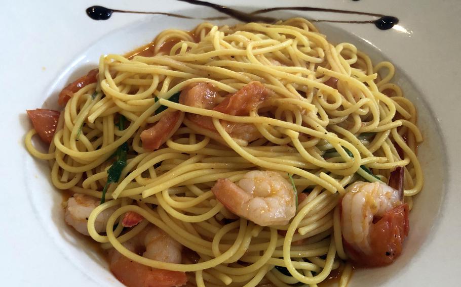 Spaghetti scampi at Bistrorante Da Adriana in Kaiserslautern, served in a light tomato and olive oil sauce.