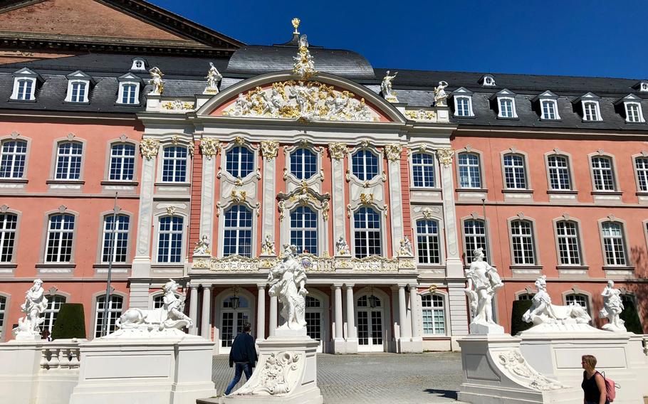 The ornate palace adjacent to the Basilica housed was the residence of the archbishops of Trier from the 16th century until the late 18th century.