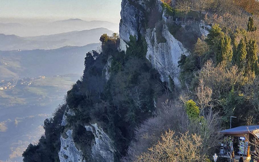 Cesta tower, also known as De La Fratta, is located on the highest of the three peaks of Monte Titano, in San Marino's capital city. It was constructed in the 13th century on the remains of a Roman fort. Under the tower is a museum showcasing weapons that were used from the 15th century onwards.