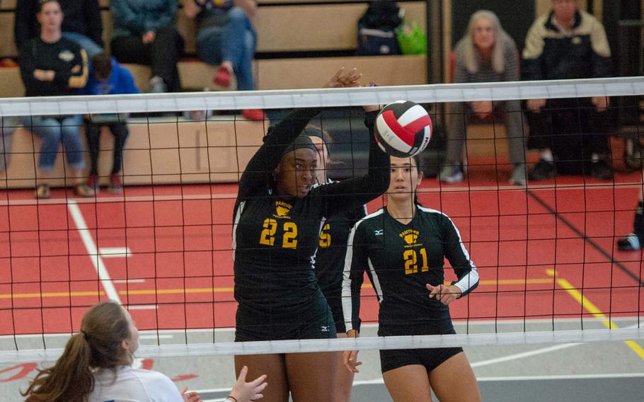 Skye DeSilva Mathis of Stuttgart taps it over the net during a game against Brussels, Saturday, Sept. 29, 2018.