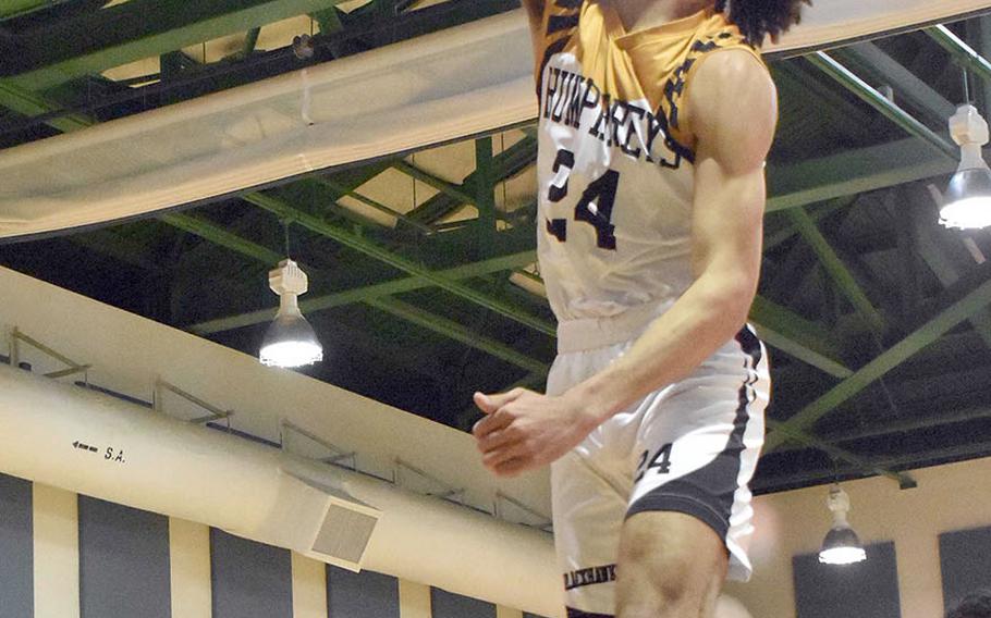 Senior Quintin Metcalf has averaged 24.3 points and 10.4 rebounds for a Humphreys team that's 25-0 and enters the Far East Division I tournament at Humphreys as a favorite.