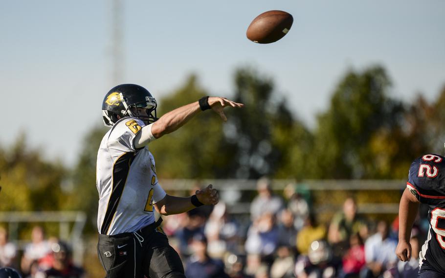 Vicenza's Mario Molina throws a pass in Saturday's game against Bitburg on Oct. 18, 2014, at Bitburg, Germany.