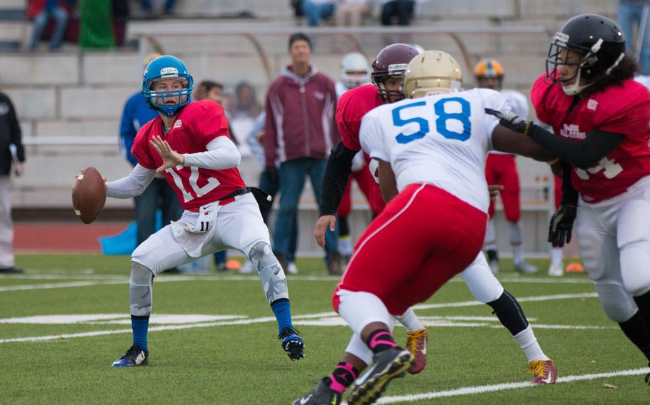 Team Glory's Bailey Ward winds up during the 2015 DODDS-Europe football all-star game held in Kaiserslautern, Germany, Saturday, Nov. 14, 2015. Ward's team beat Team Honor 20-14. 