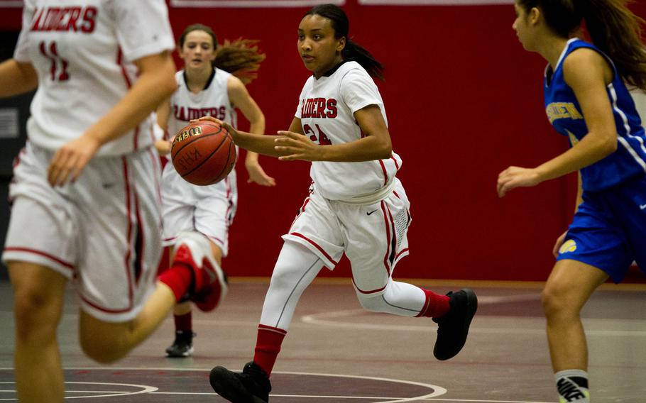 Kaiserslautern's Kiara Lane dribbles down the court at Vogelweh, Germany, on Friday, Jan. 20, 2017. Kaiserslautern defeated Wiesbaden 31-20.