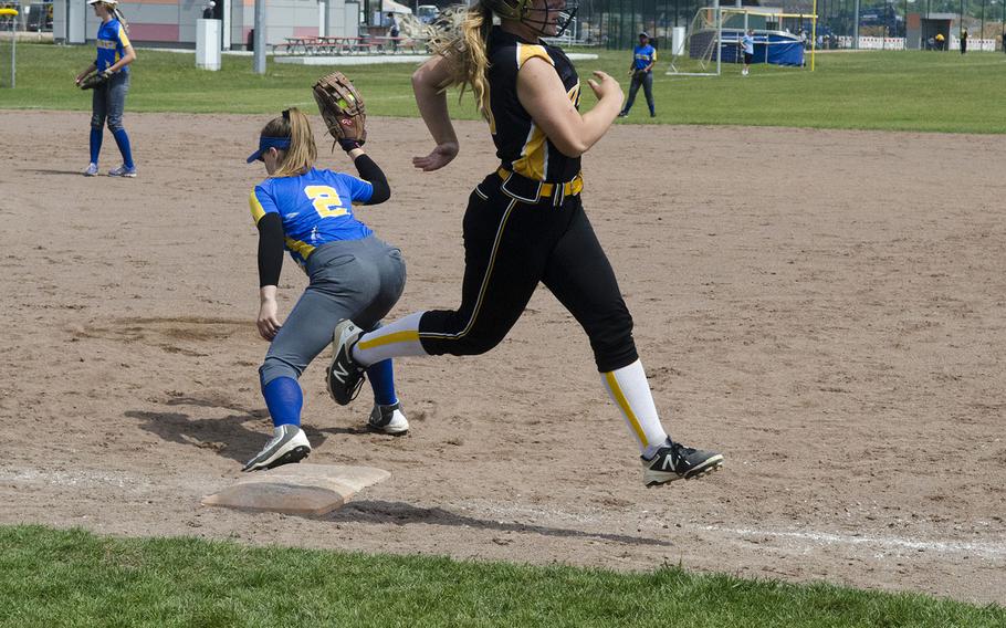 Wiesbaden's Emily Young made a catch at first base just before Vicenza's Tessa Houghton could reach the base during a doubleheader Saturday, May 19, 2018 in Wiesbaden, Germany. Wiesbaden's strong defense in the second lgame provided a basis for a 15-4 win.