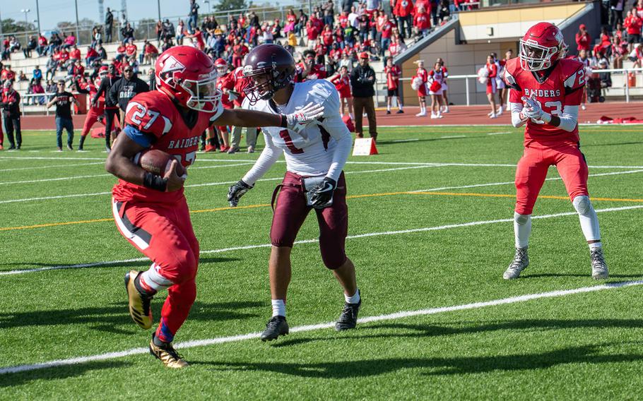 Corey Coombs scores on a 2-yard run during the Kaiserslautern vs. Vilseck high school football game in Kaiserslautern, Germany, Saturday Sept. 29, 2018.  Kaiserslautern won the game 26-20