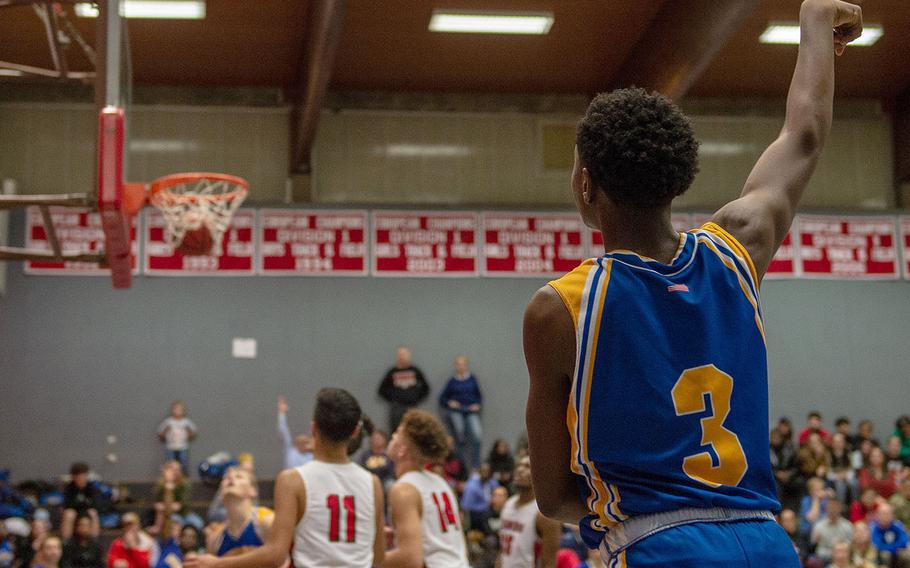 Wiesbaden's Nehemiah Grandberry watches as his shot goes in during a basketball game against Kaiserslautern in Kaiserslautern, Germany, Friday, Jan. 31, 2020. Wiesbaden won the game 76-75.  