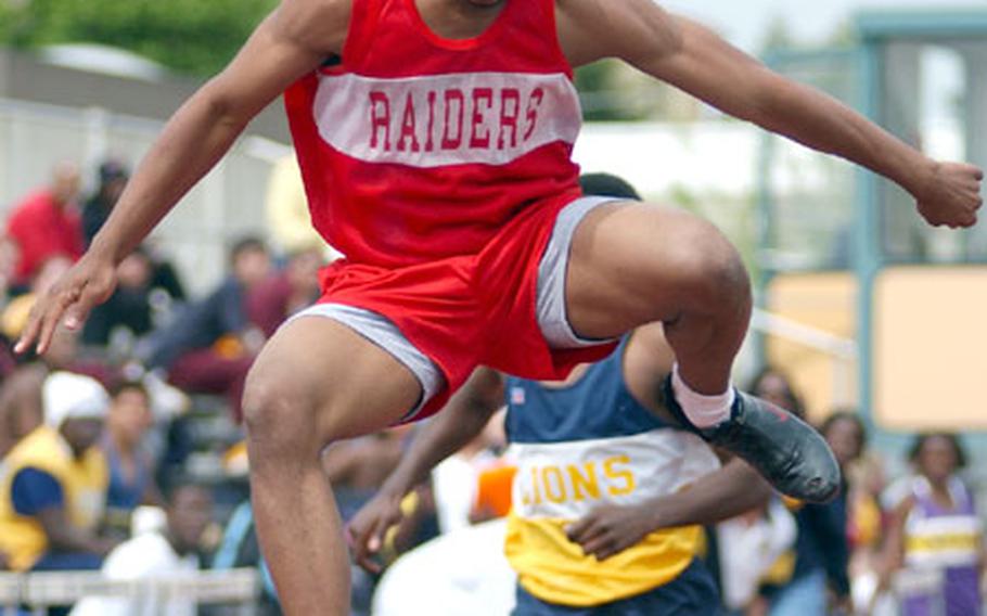 Kaiserslautern’s Gregory Thompson won the long jump, the triple jump and the 300-meter hurdles in the Division I track and field championships Saturday in Würzburg, Germany.