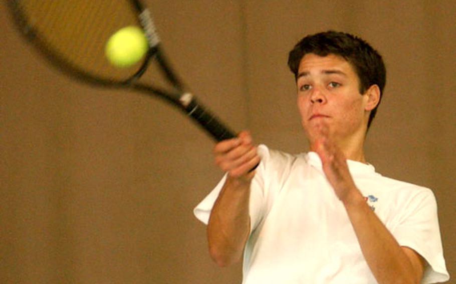 Ramstein&#39;s Ryan Vanderneck returns the ball against Ankara&#39;a Adam Beveridge during the first consolation match to determine who plays for third place. Vanderneck won the match 9-7.