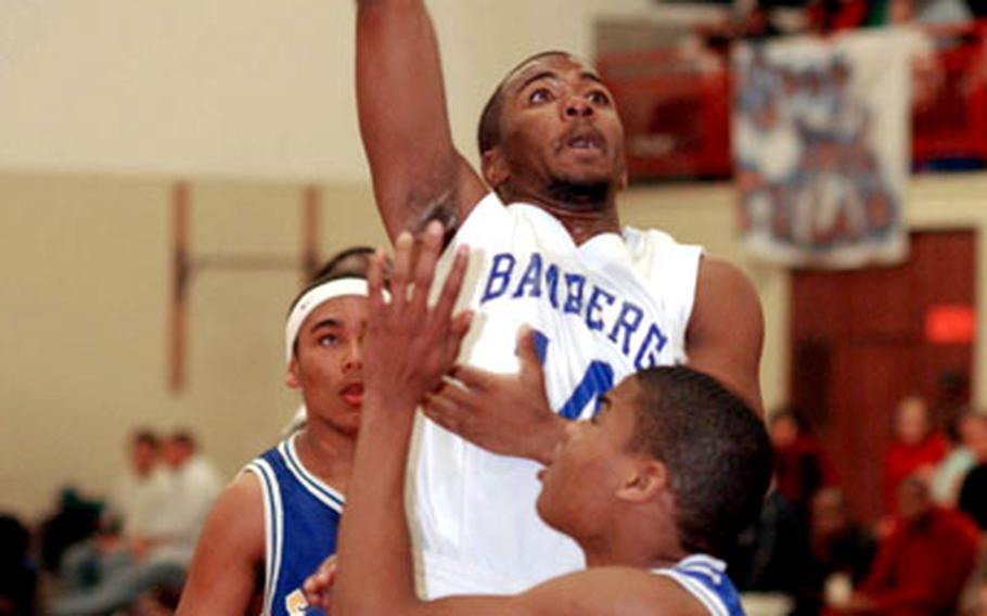Bamberg&#39;s T&#39;Andre Stuckey shoots over Ansbach&#39;s Dominique Whaley.