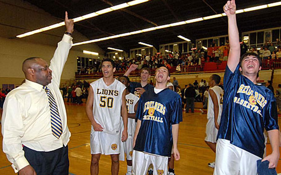 Heidelberg volunteer coach Claude Wesley and his players show who&#39;s number one.