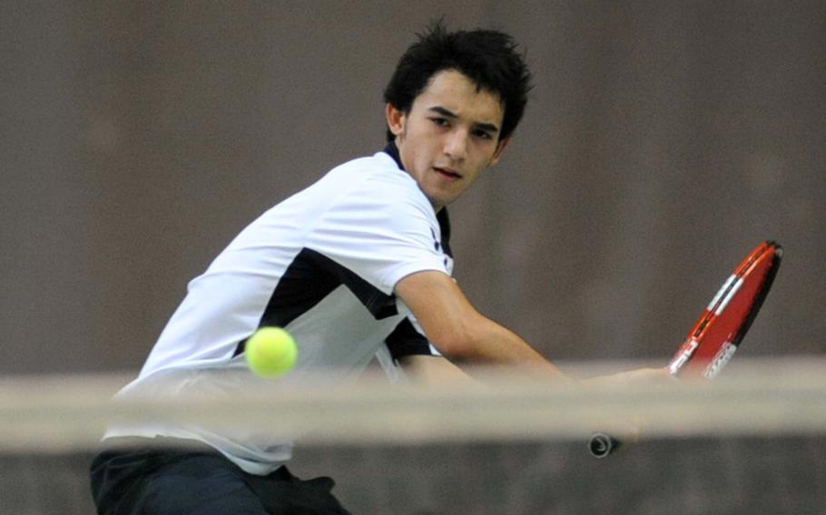 Wisbaden's Arman Alarilla prepares to return a shot by Kaiserslautern's Chris Jastrab. Alarilla won the match 8-4.
