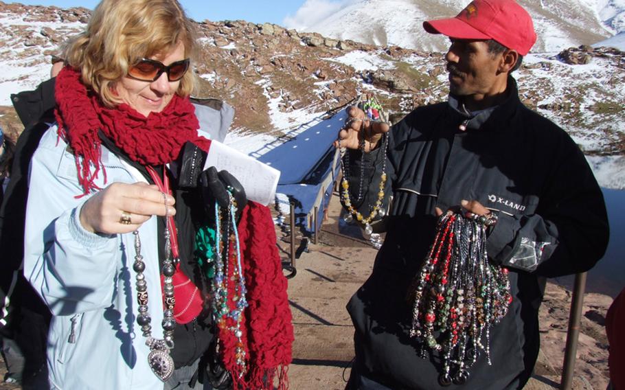 It wouldn't be Morocco without peddlers trying to sell foreign visitors trinkets, scarves and inexpensive jewelry. Even at the ski areas the determined salesmen find their mark.