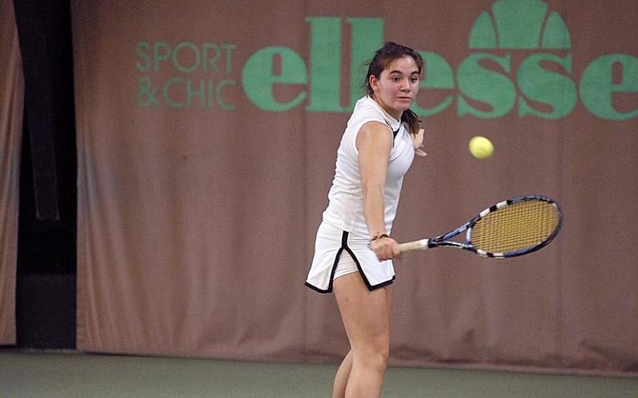 Milan junior Anastasia Dementieva put up an impressive game, but fell to the top seed during the semifinals of the European tennis championships.