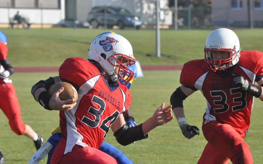 ISB senior Vinny Culotta makes his way up field Saturday in the Raiders' 26-12 semifinal loss to the Ansbach Cougars in Ansbach.