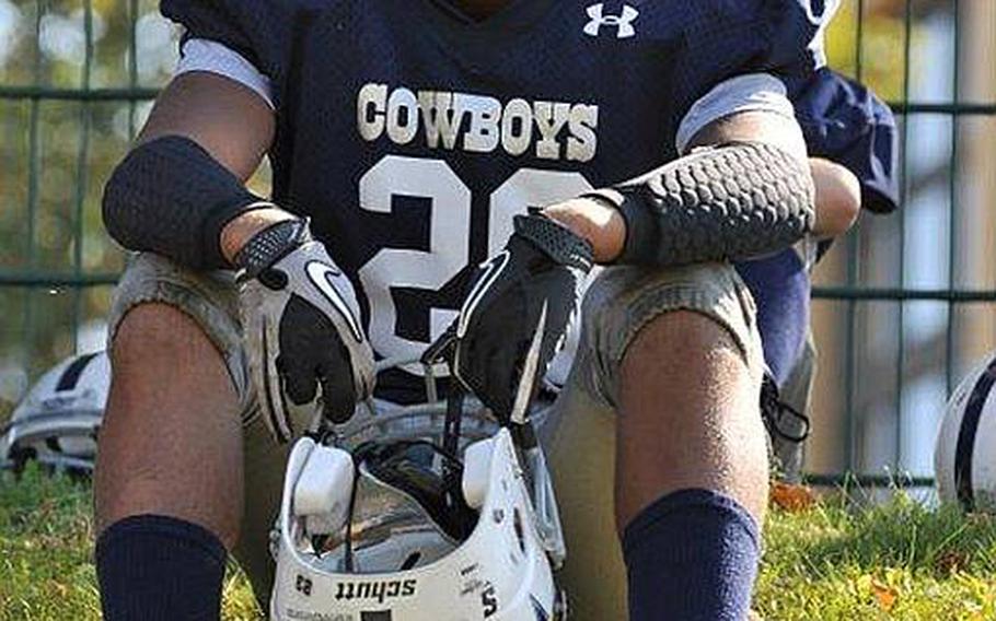 Kingston Davis, a 5-foot-11-inch, 175-pound linebacker for the Stuttgart Cowboys Youth Services team, will have his eyes on the future Saturday when he's officially announced as the first Europe-based player selected by the Football University to play in its national all-star game for eighth-graders in January at the Alamodome in San Antonio, Texas.