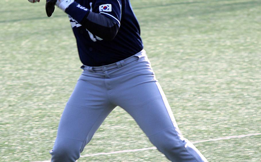 Seoul American junior third baseman Wayne White.