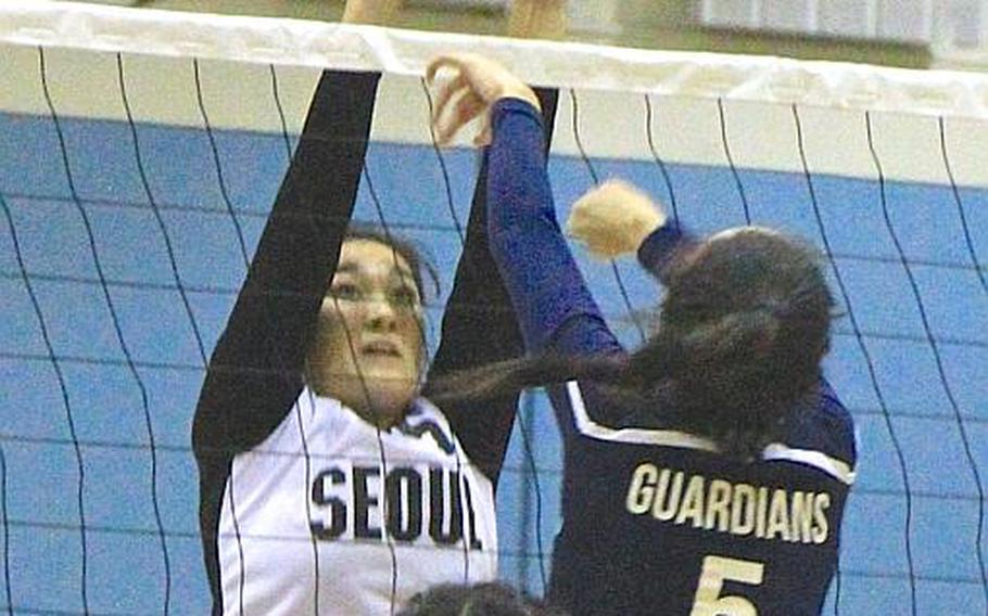 Renee Thompson, left, and Seoul American hope to make a statement in this weekend's ASIJ-YUJO volleyball tournament.