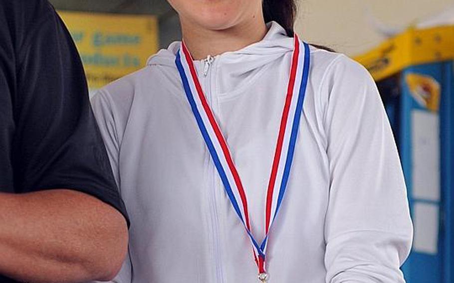 Matilde Piras, Seisen  senior, is Far East tennis tournament girls singles and doubles champion.
